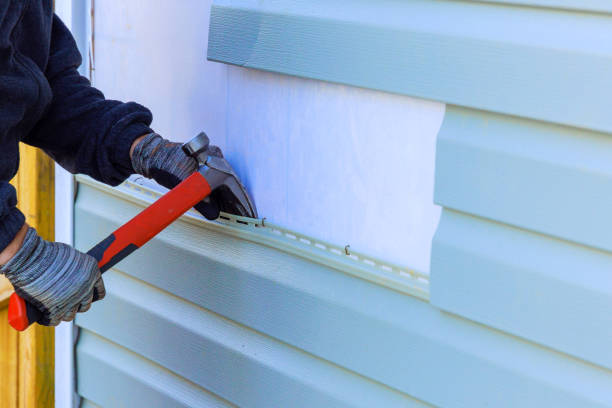 Trusted Emergency Siding Repair service in Streamwood, IL - Creative Siding